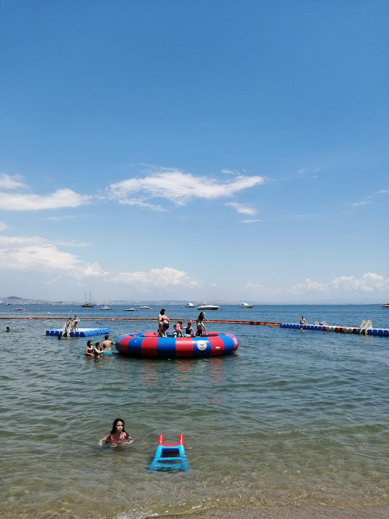 Nakibey Aile Plaj Tesisleri