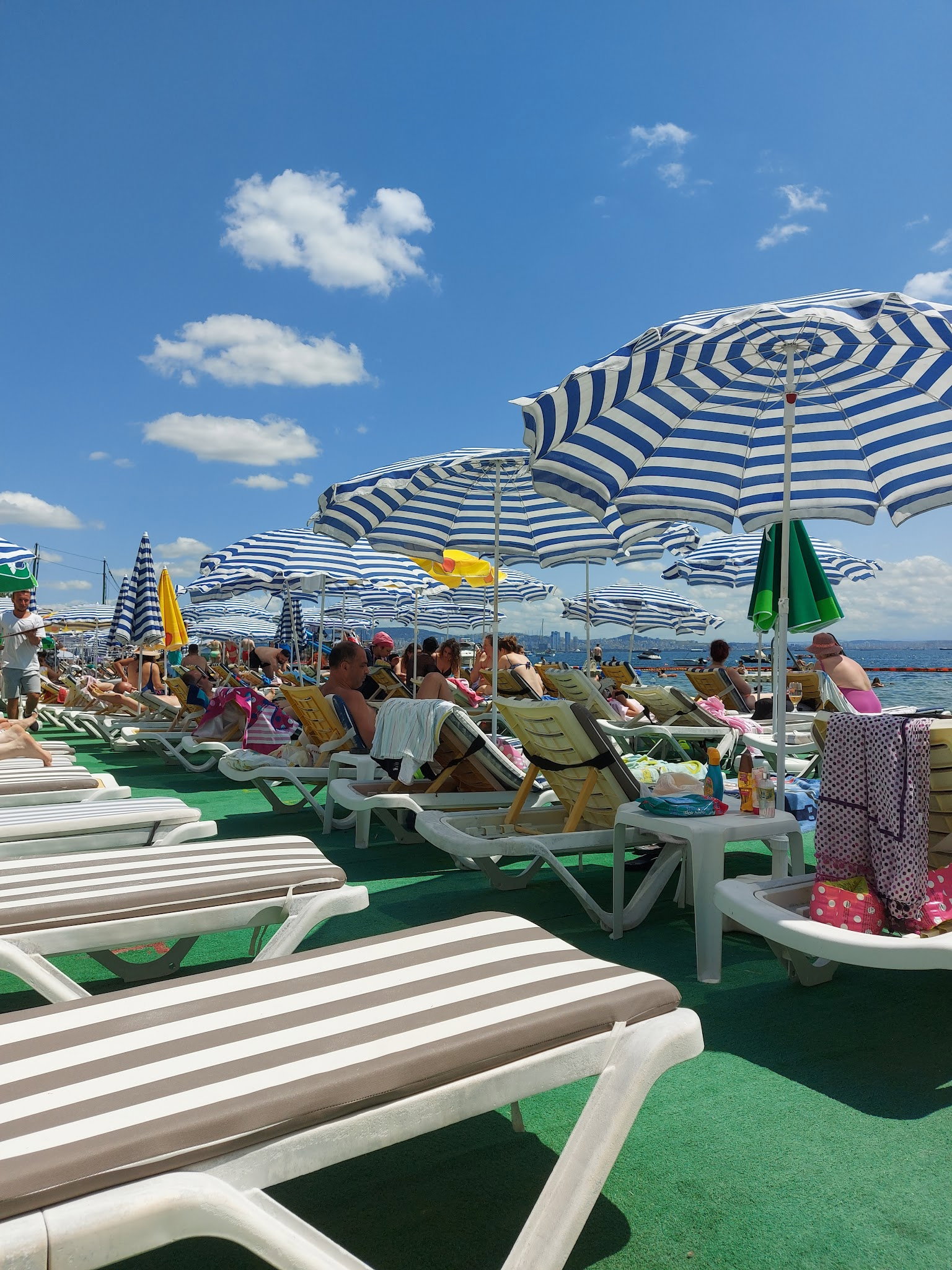 Nakibey Aile Plaj Tesisleri