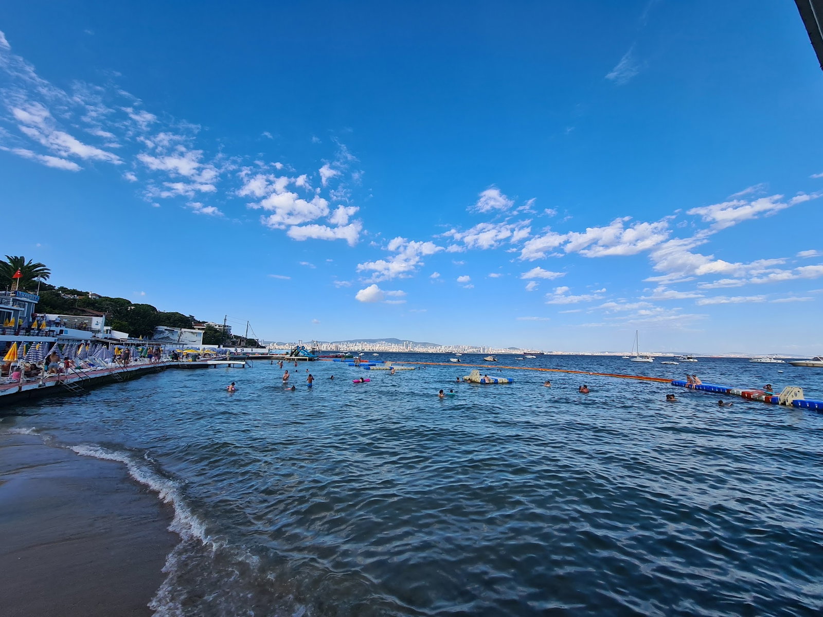 Nakibey Aile Plaj Tesisleri