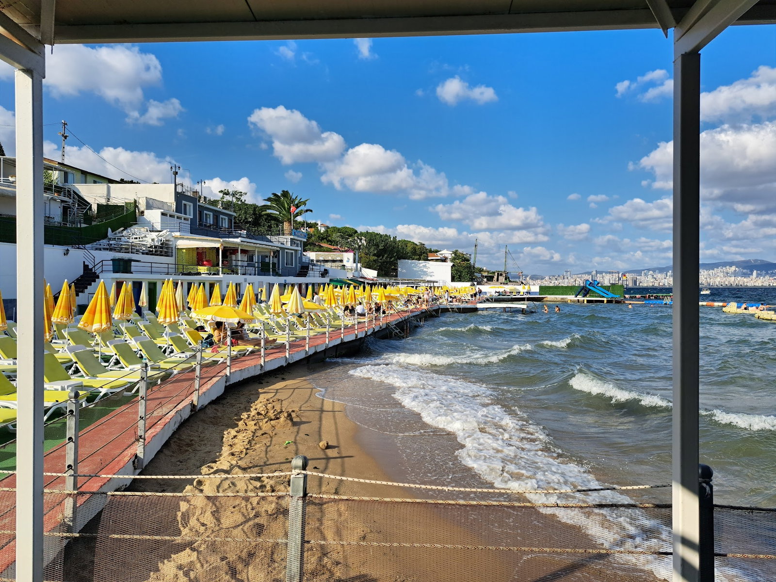 Nakibey Aile Plaj Tesisleri