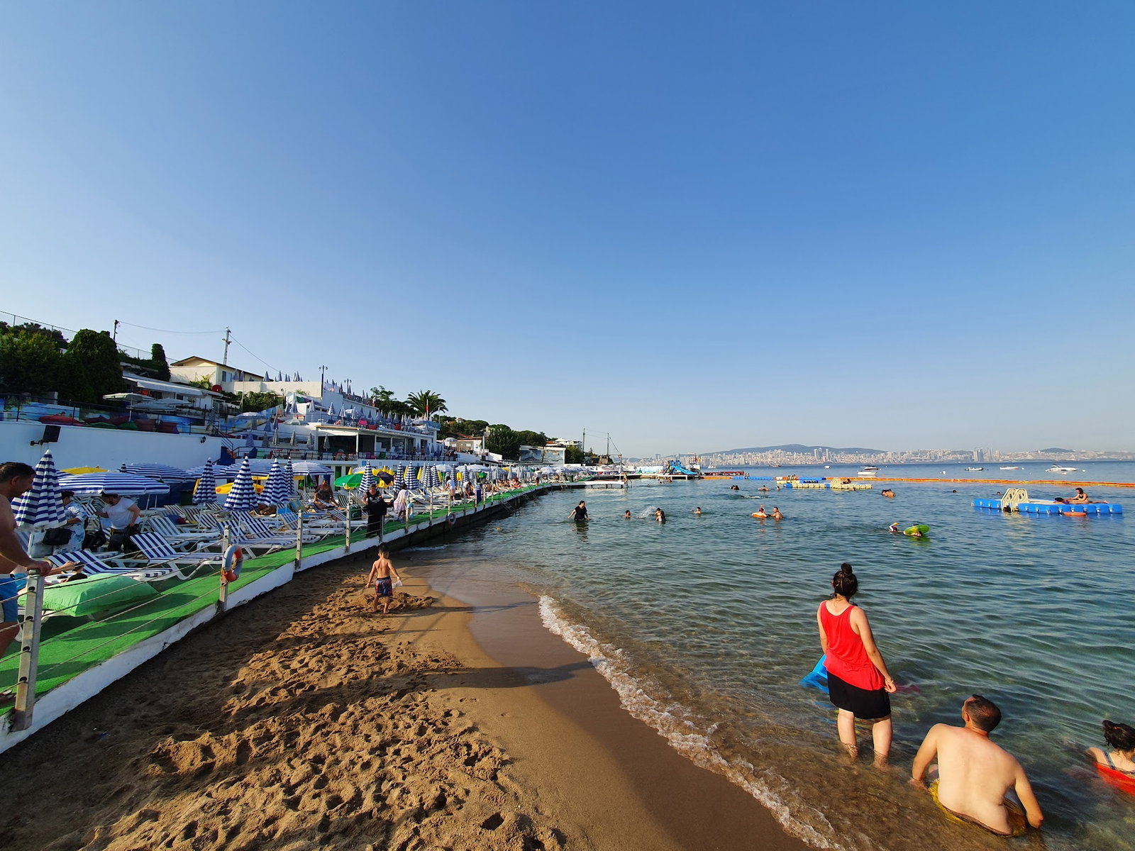 Nakibey Aile Plaj Tesisleri