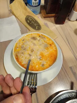 Sarıhan Gurme resimleri Sarıhan Gurme resimleri
