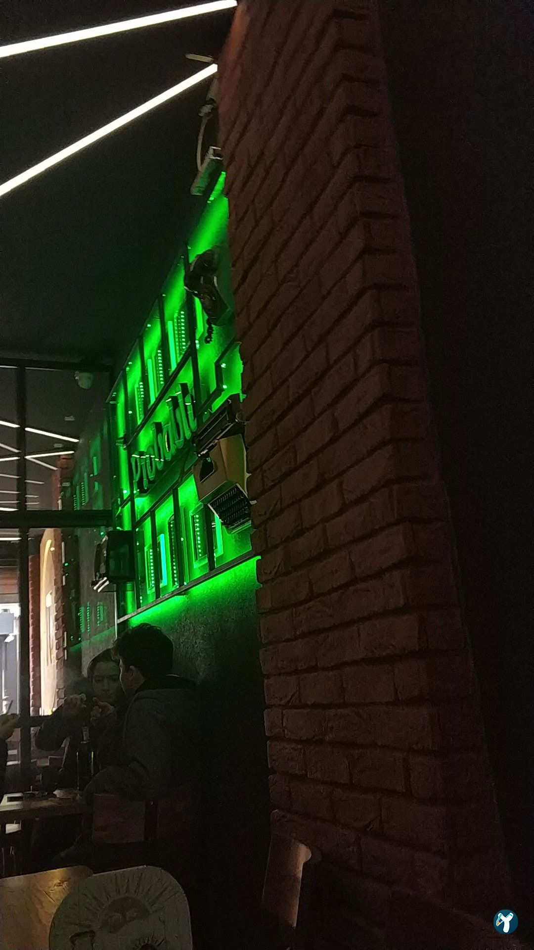 Dopamine Coffee Shop - Moda