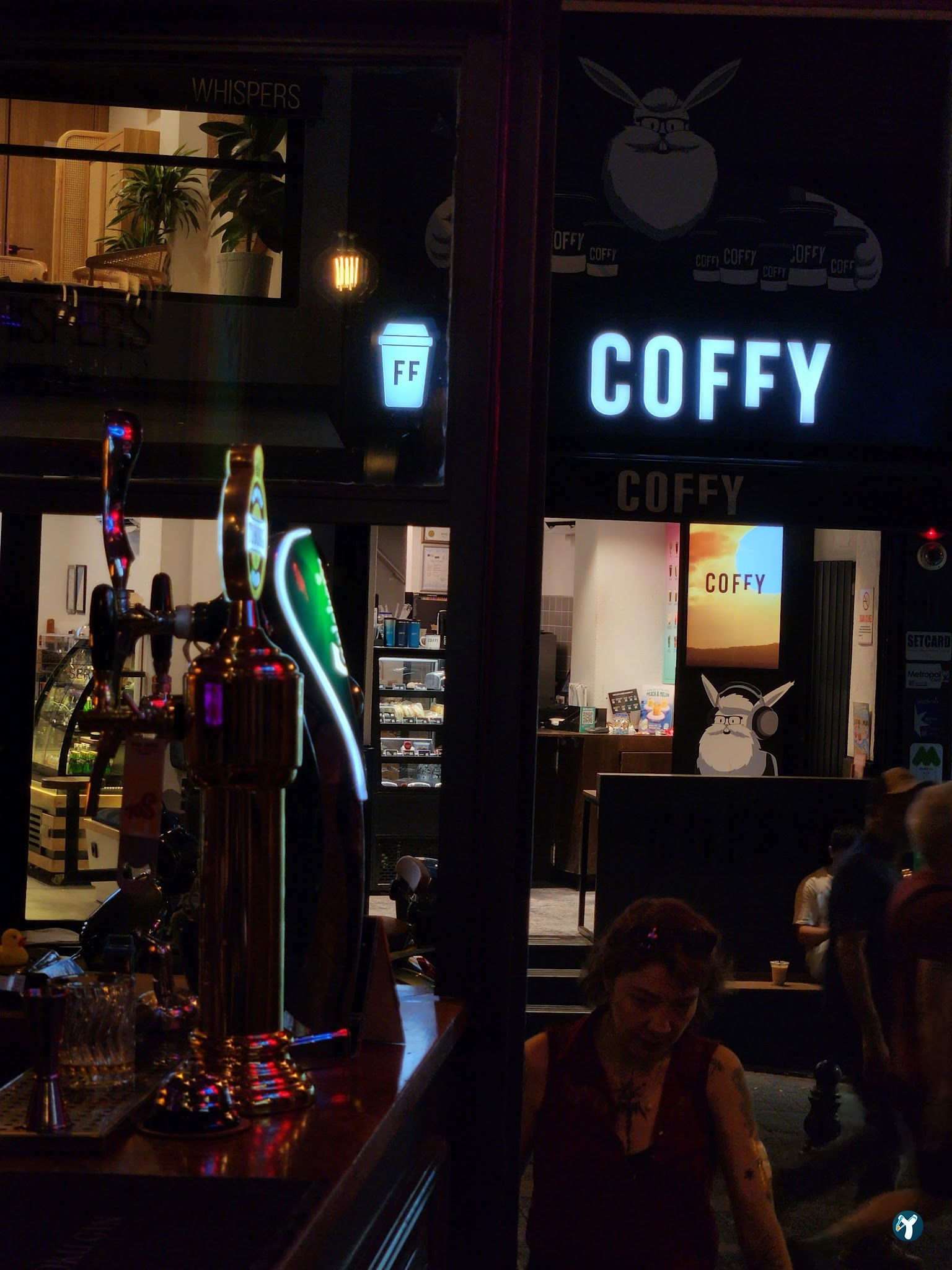 Dopamine Coffee Shop - Moda