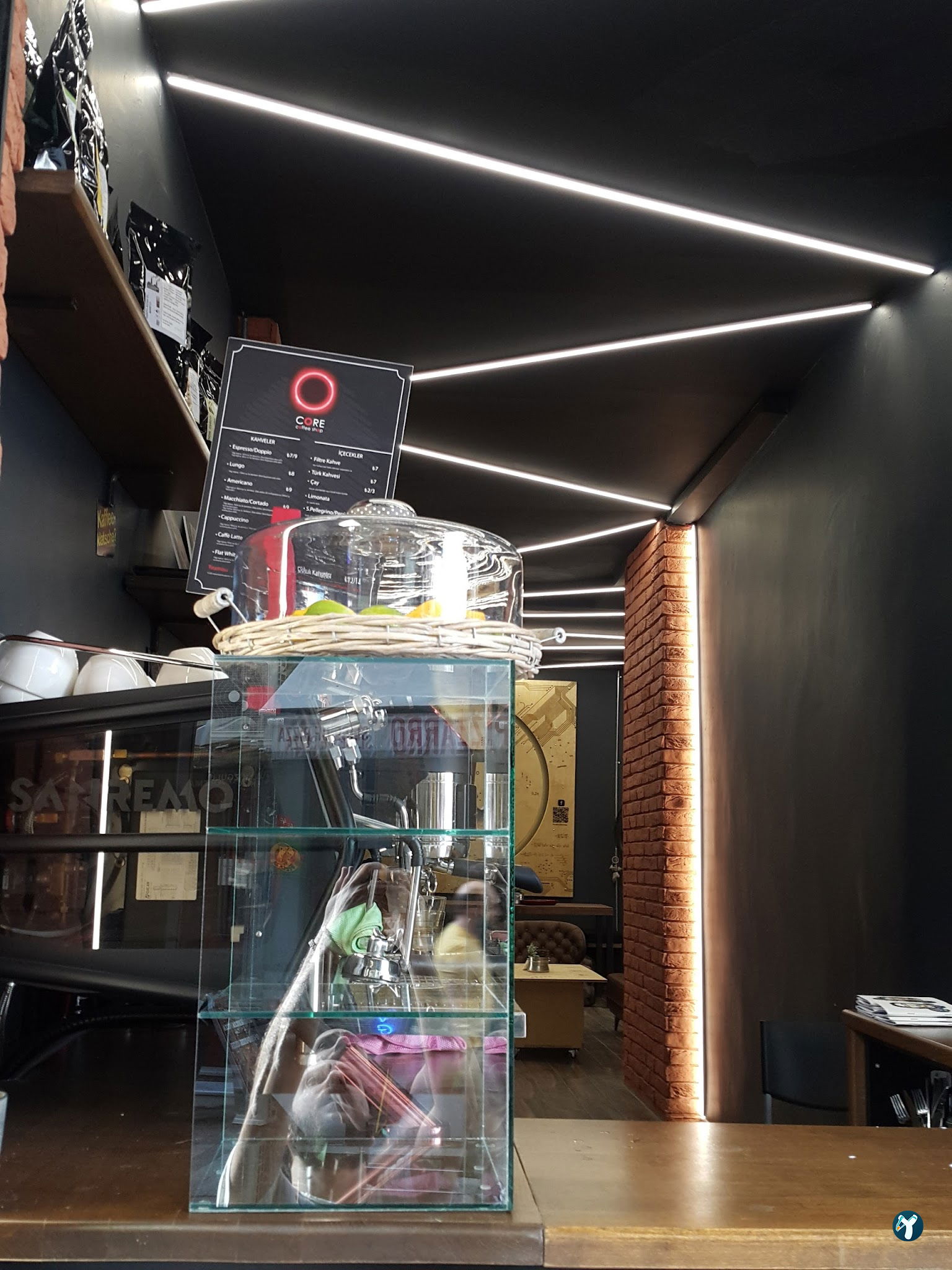 Dopamine Coffee Shop - Moda