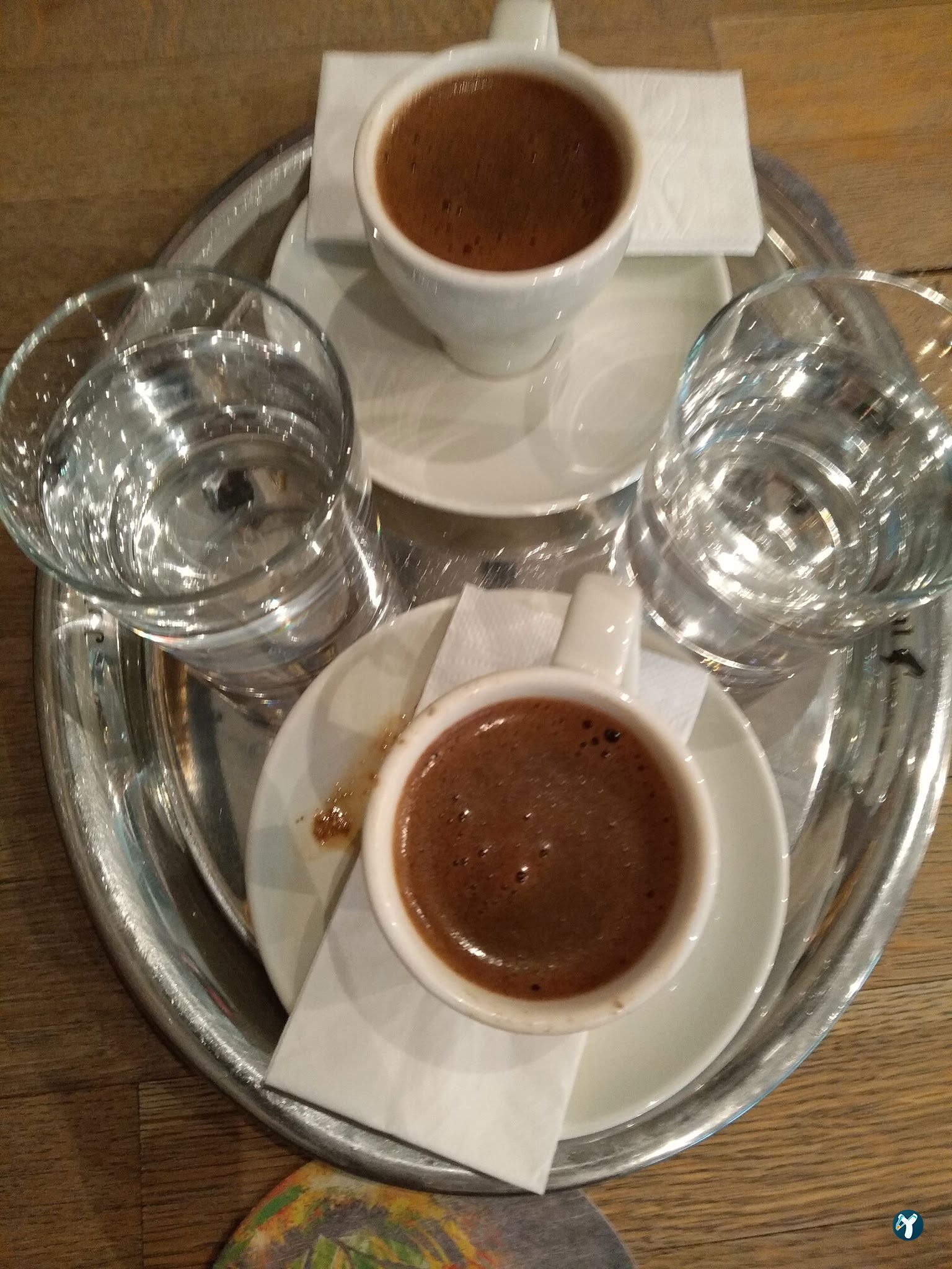 Dopamine Coffee Shop - Moda