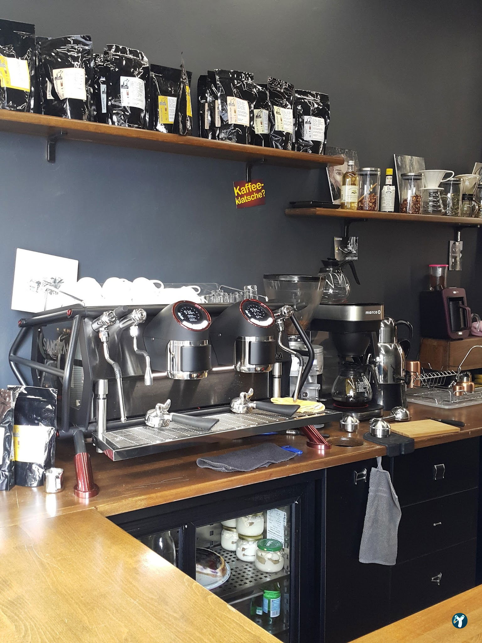 Dopamine Coffee Shop - Moda