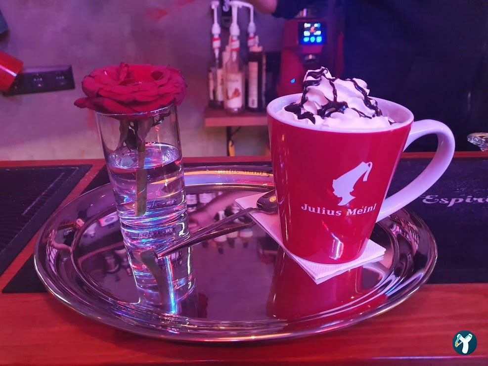 Dopamine Coffee Shop - Moda