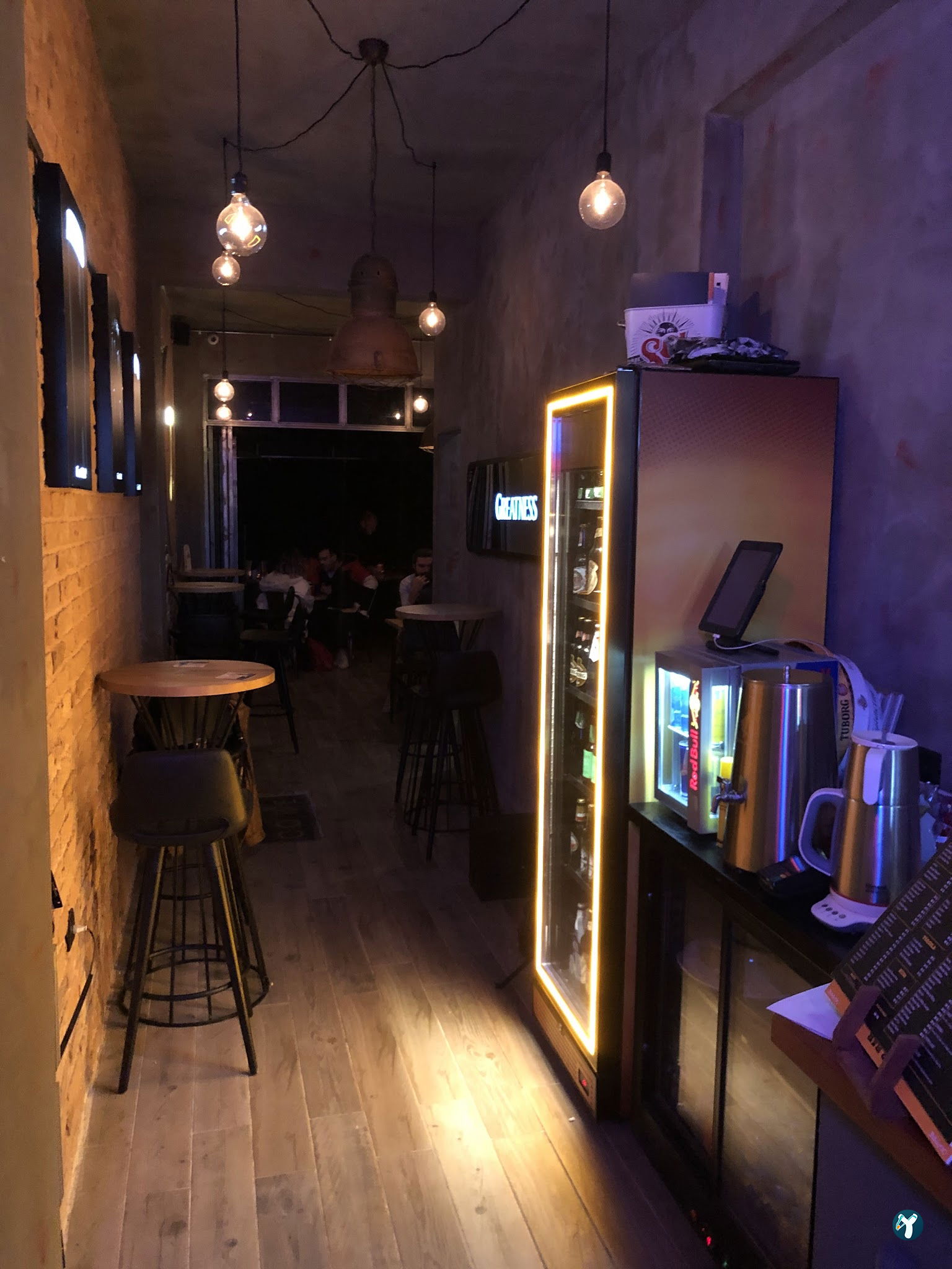 Dopamine Coffee Shop - Moda