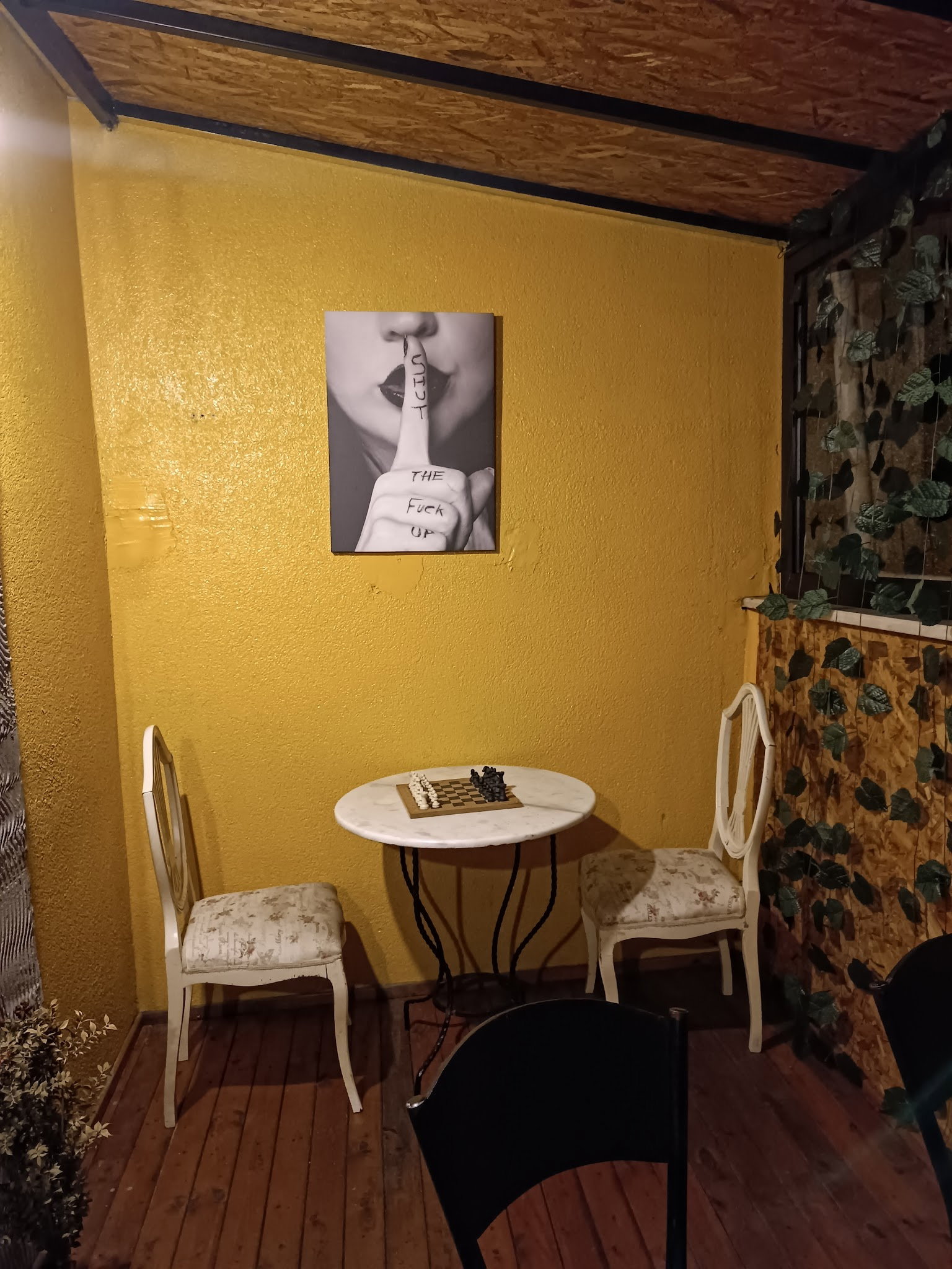 Arkadaş Satranç Kafe