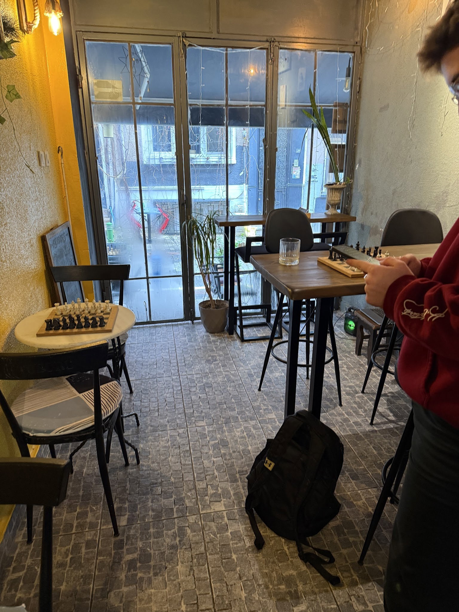 Arkadaş Satranç Kafe