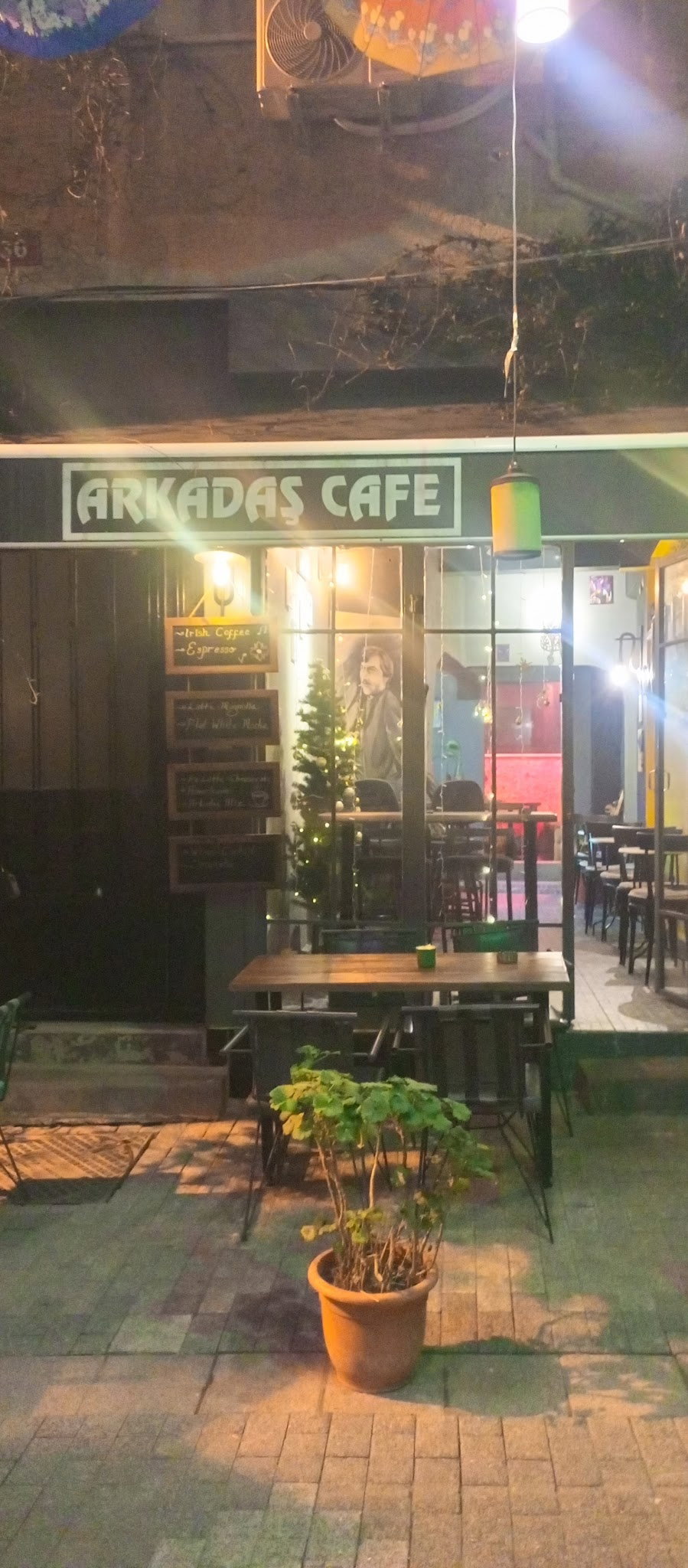 Arkadaş Satranç Kafe