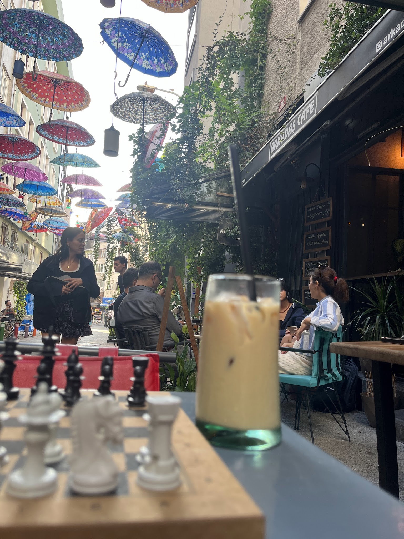 Arkadaş Satranç Kafe