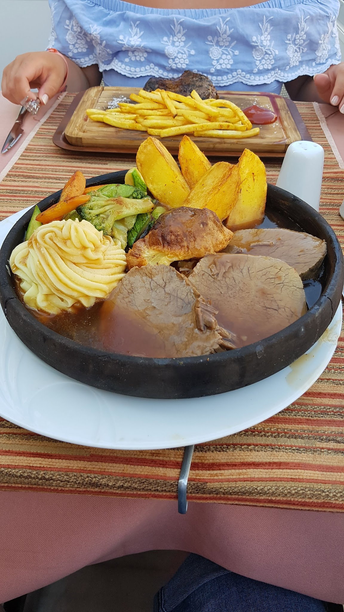 Steak House (Golden River)
