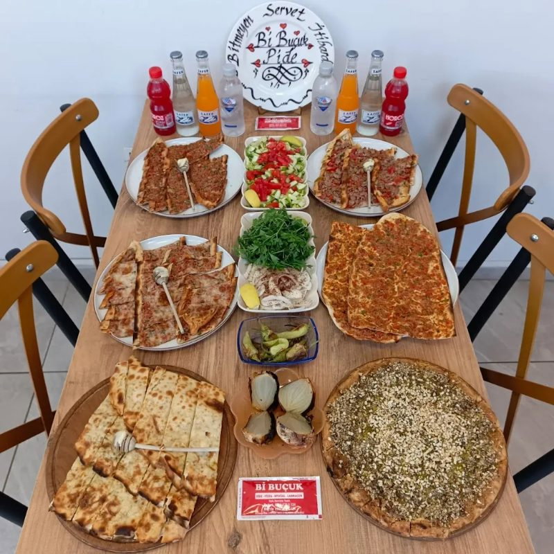 Bi Buçuk Pide Pizza Lahmacun Special