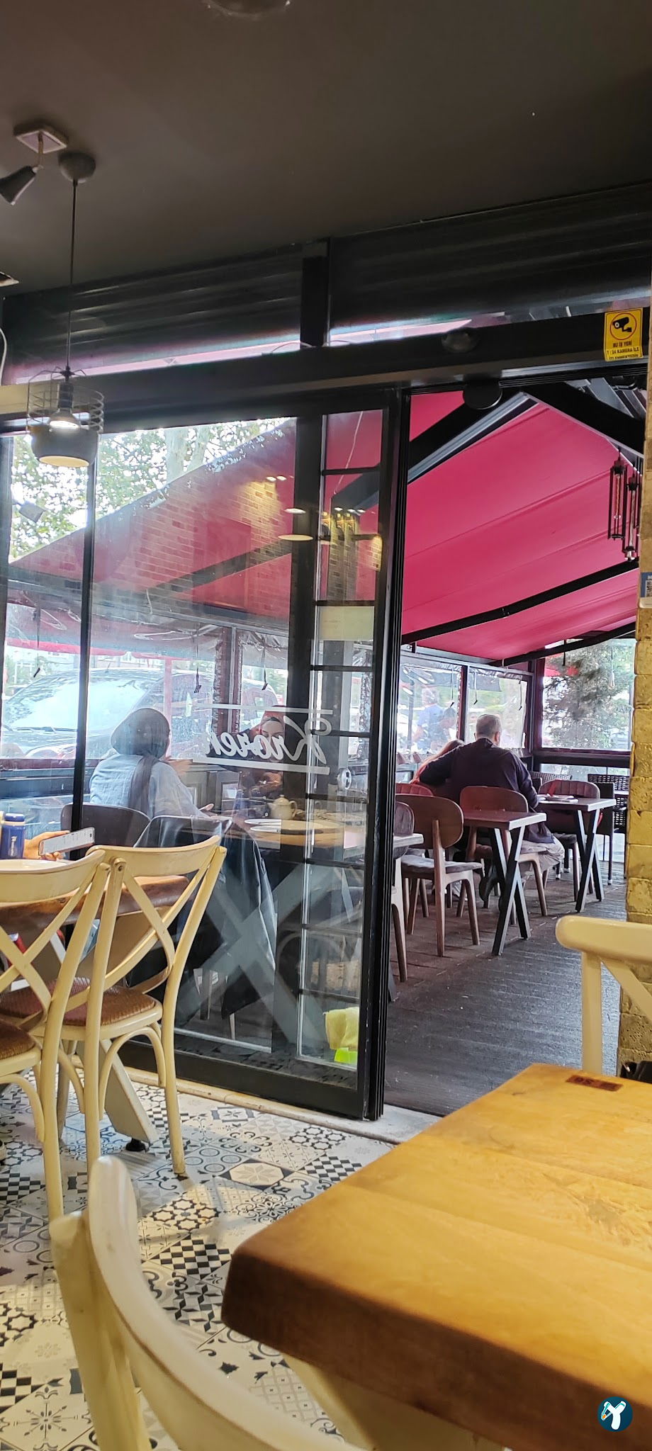 Kroren Restorant