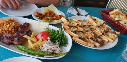Öz Mevlana Pide