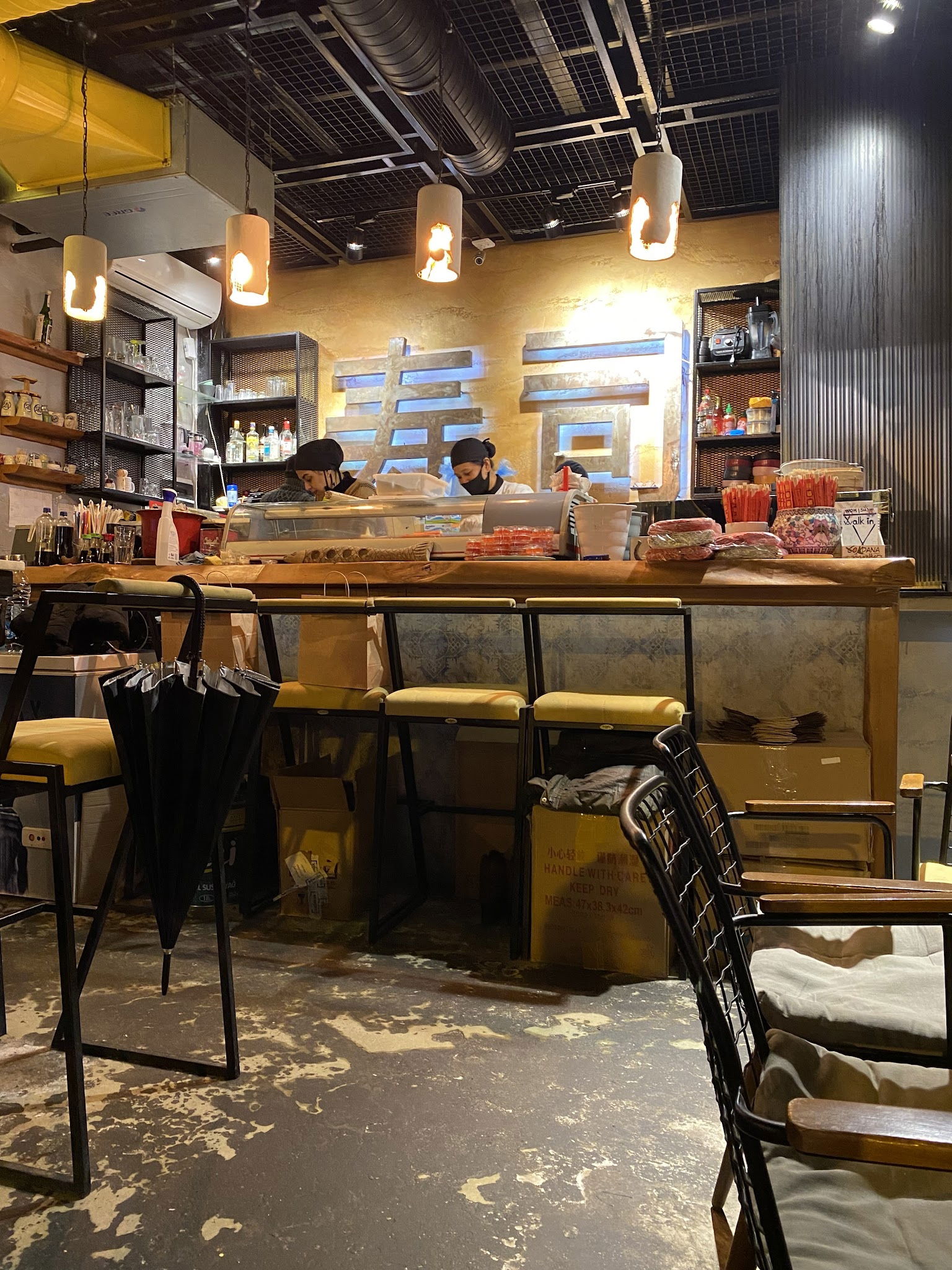 Walk In Wok & Sushi Bar