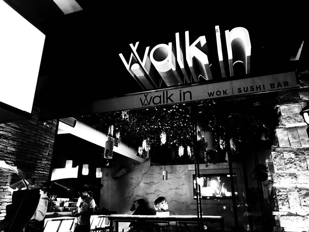 Walk In Wok & Sushi Bar