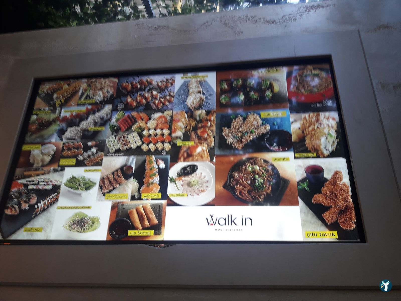 Walk In Wok & Sushi Bar