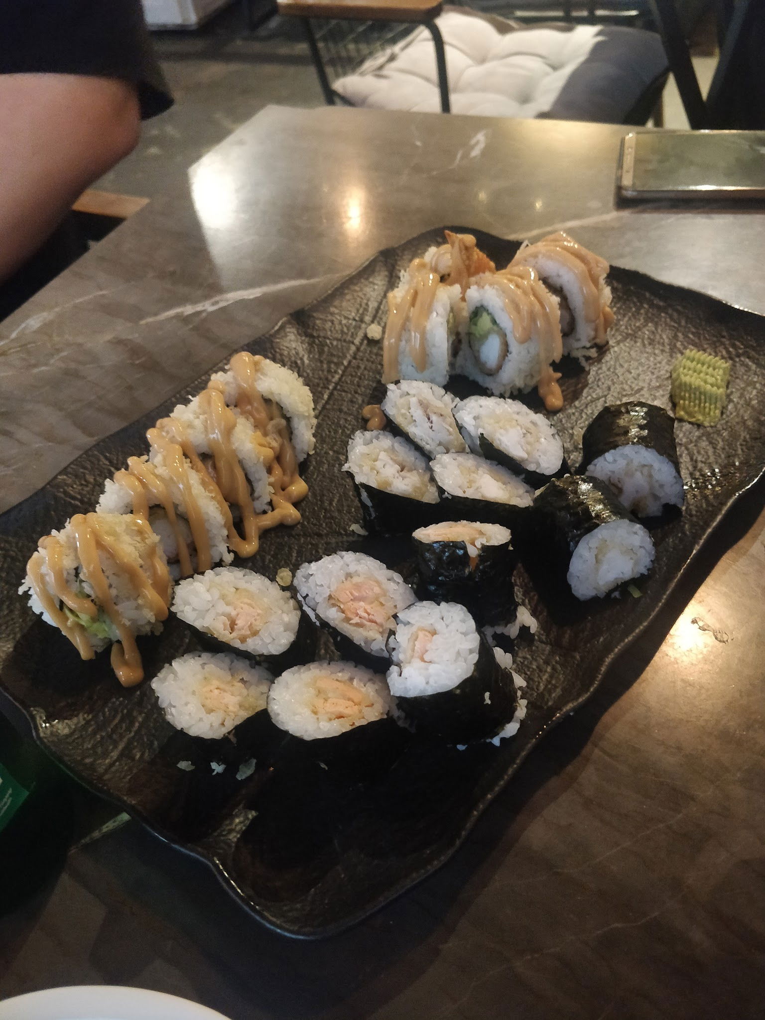 Walk In Wok & Sushi Bar