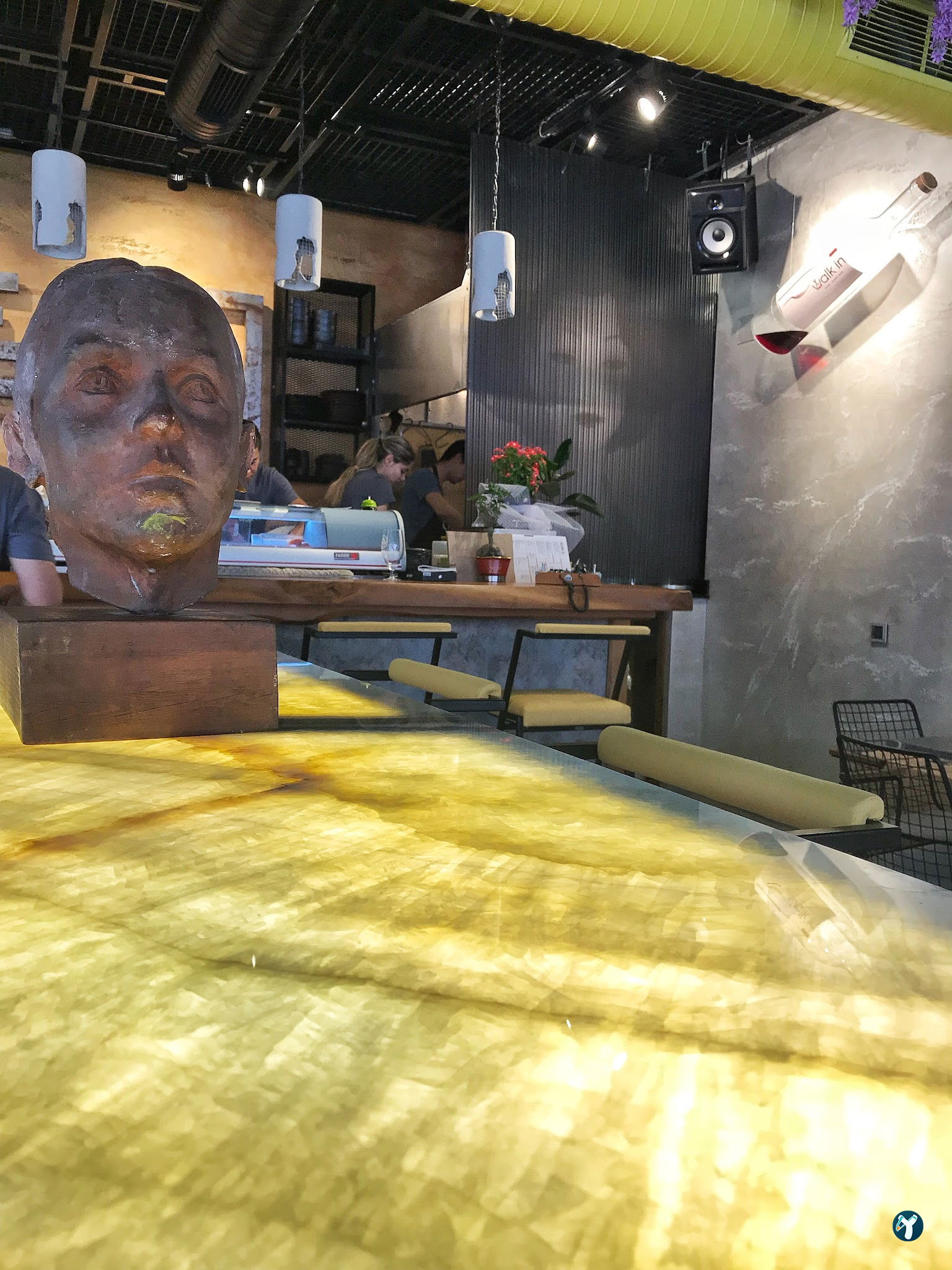 Walk In Wok & Sushi Bar