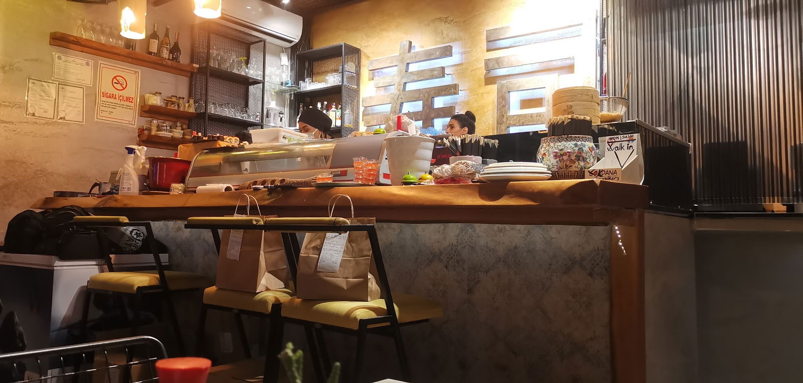 Walk In Wok & Sushi Bar