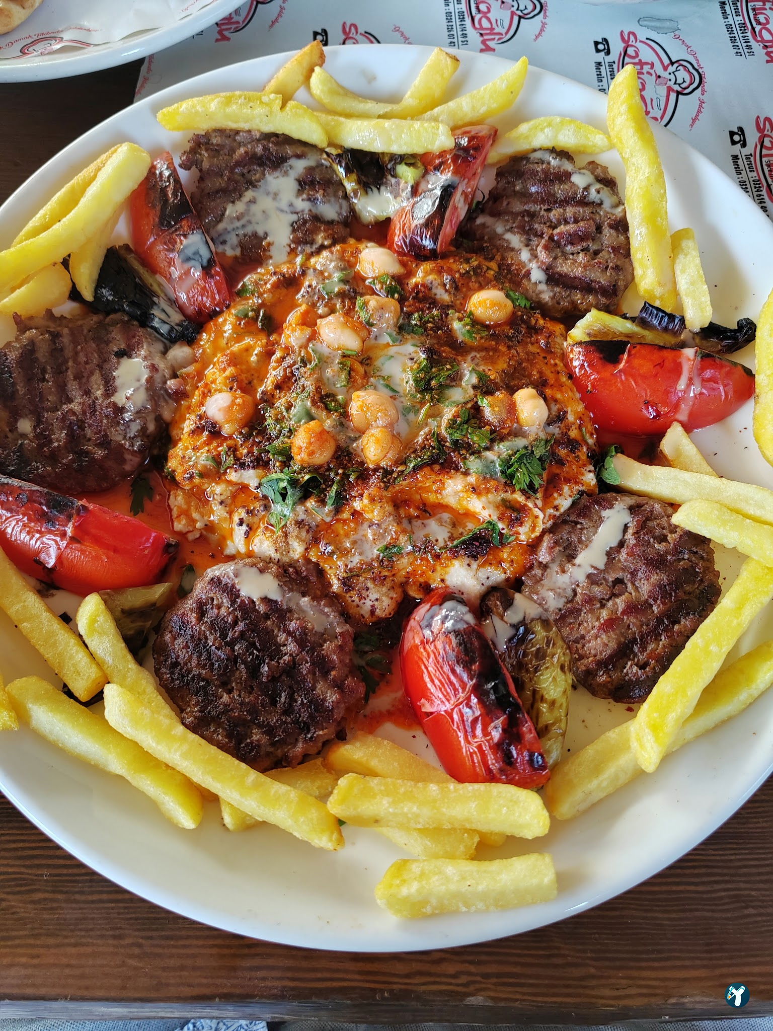Sofi̇oğlu Findik Lahmacun & Humus Mersi̇n/Pozcu