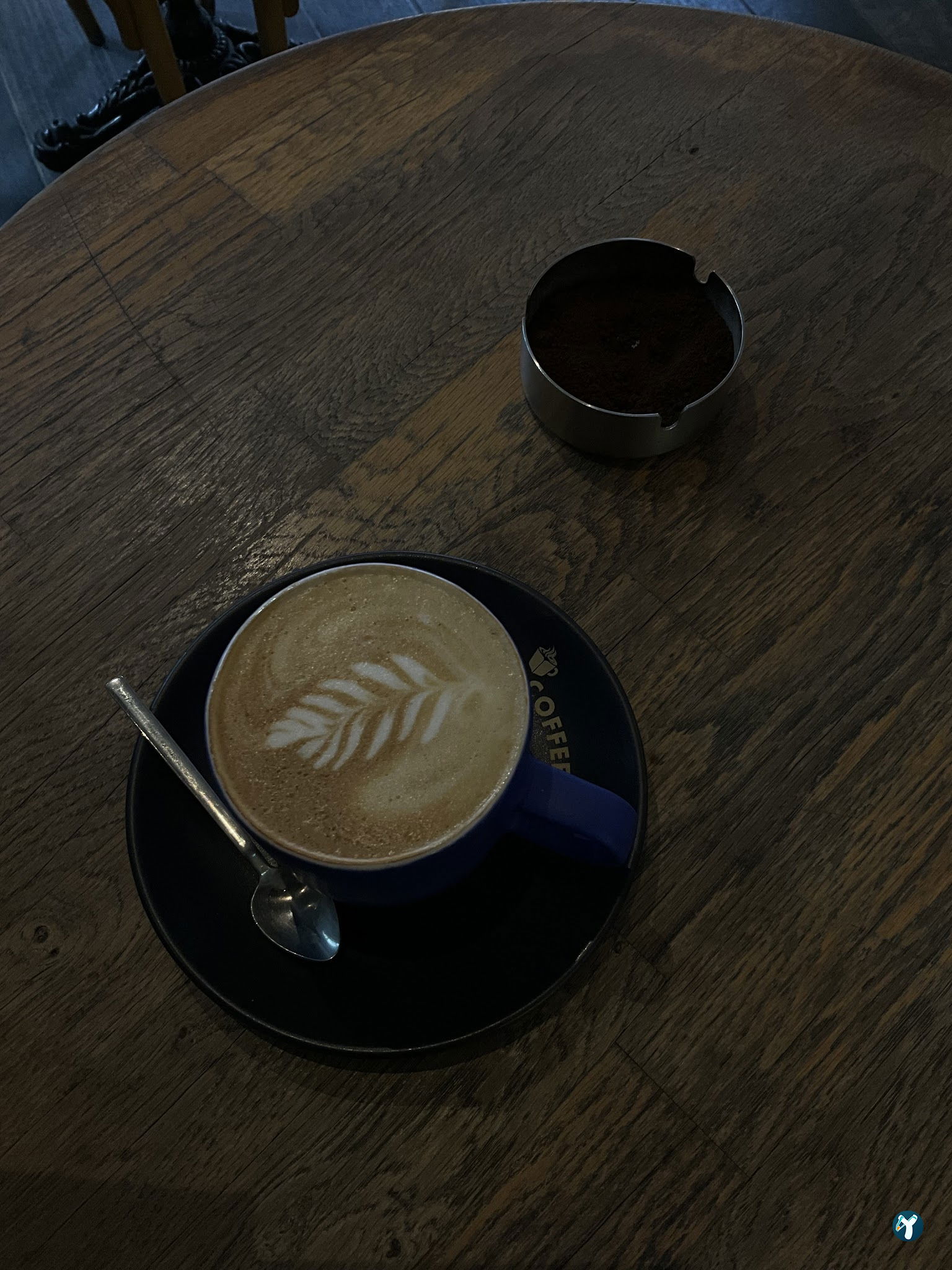 Books & Coffee Yeldeğirmeni