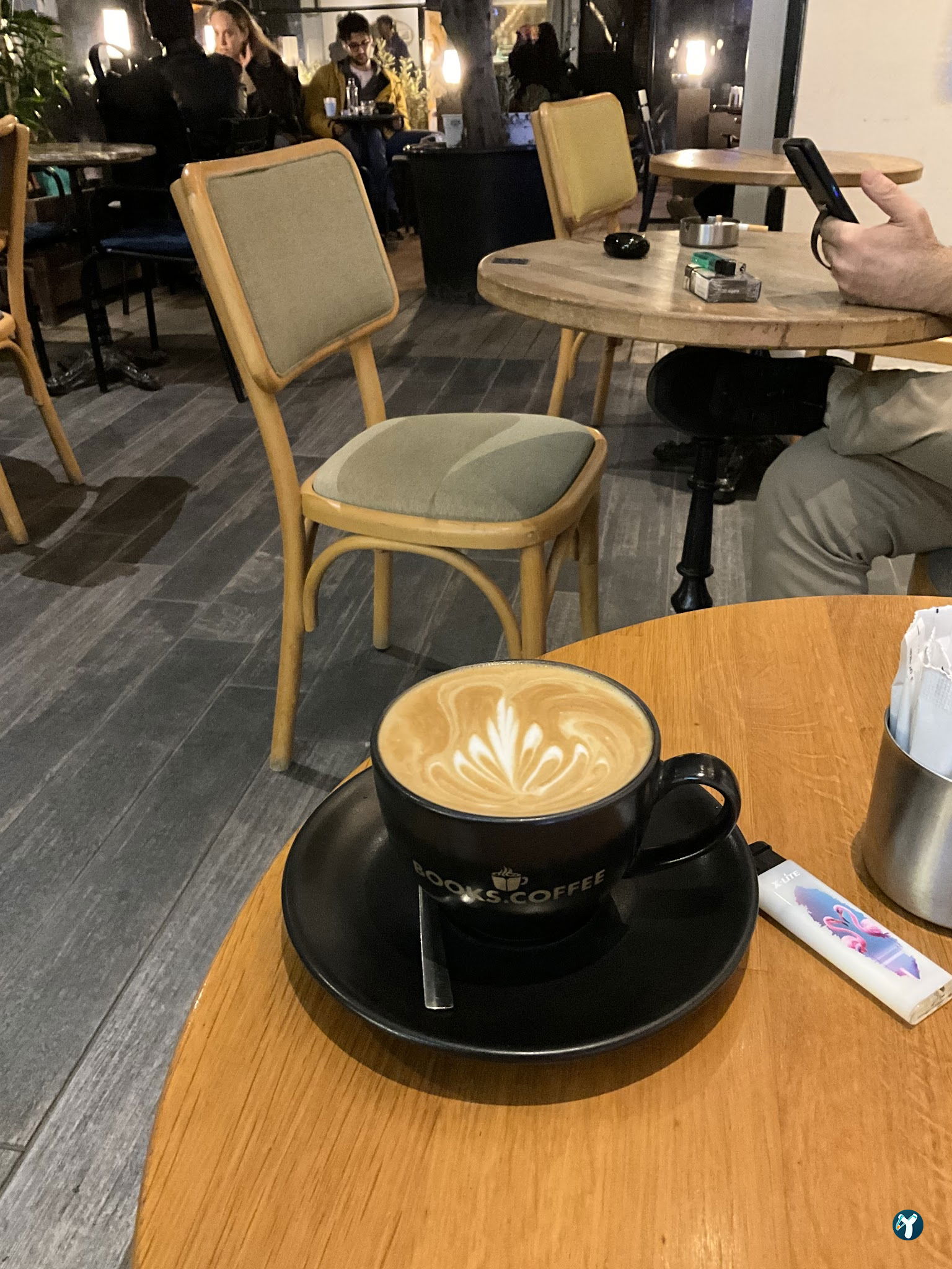 Books & Coffee Yeldeğirmeni