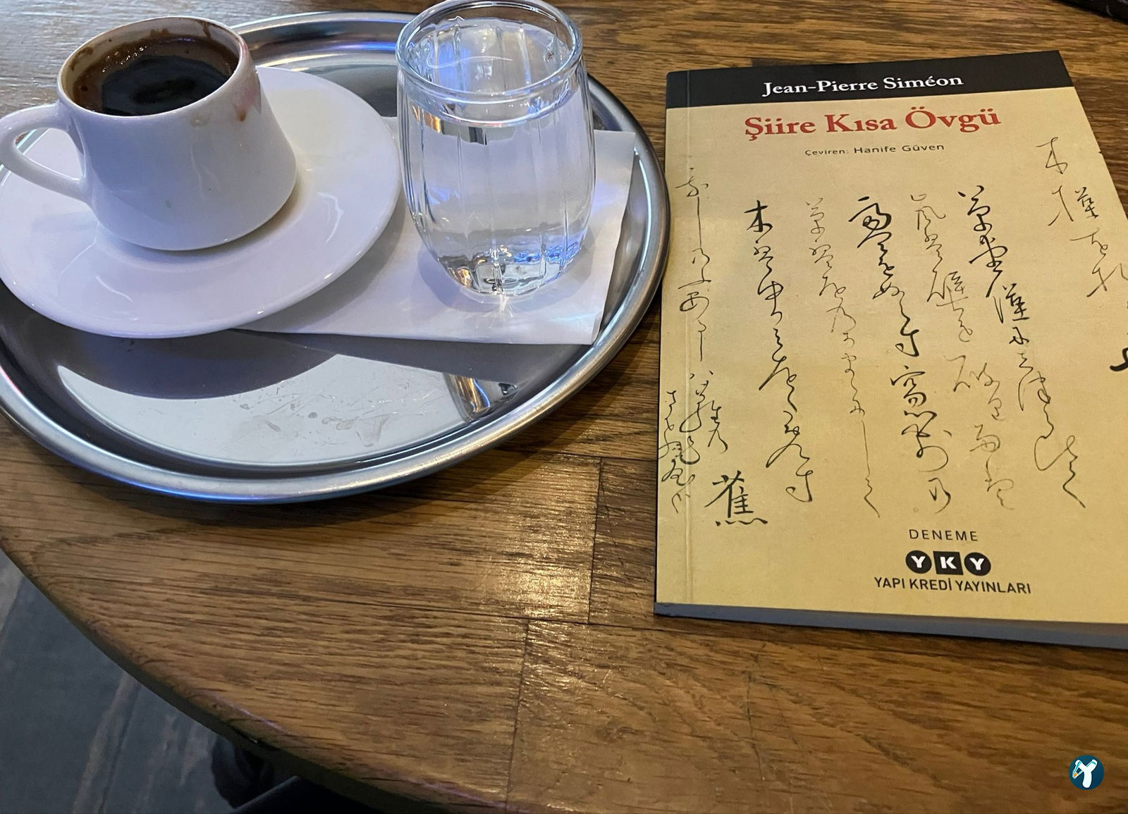 Books & Coffee Yeldeğirmeni
