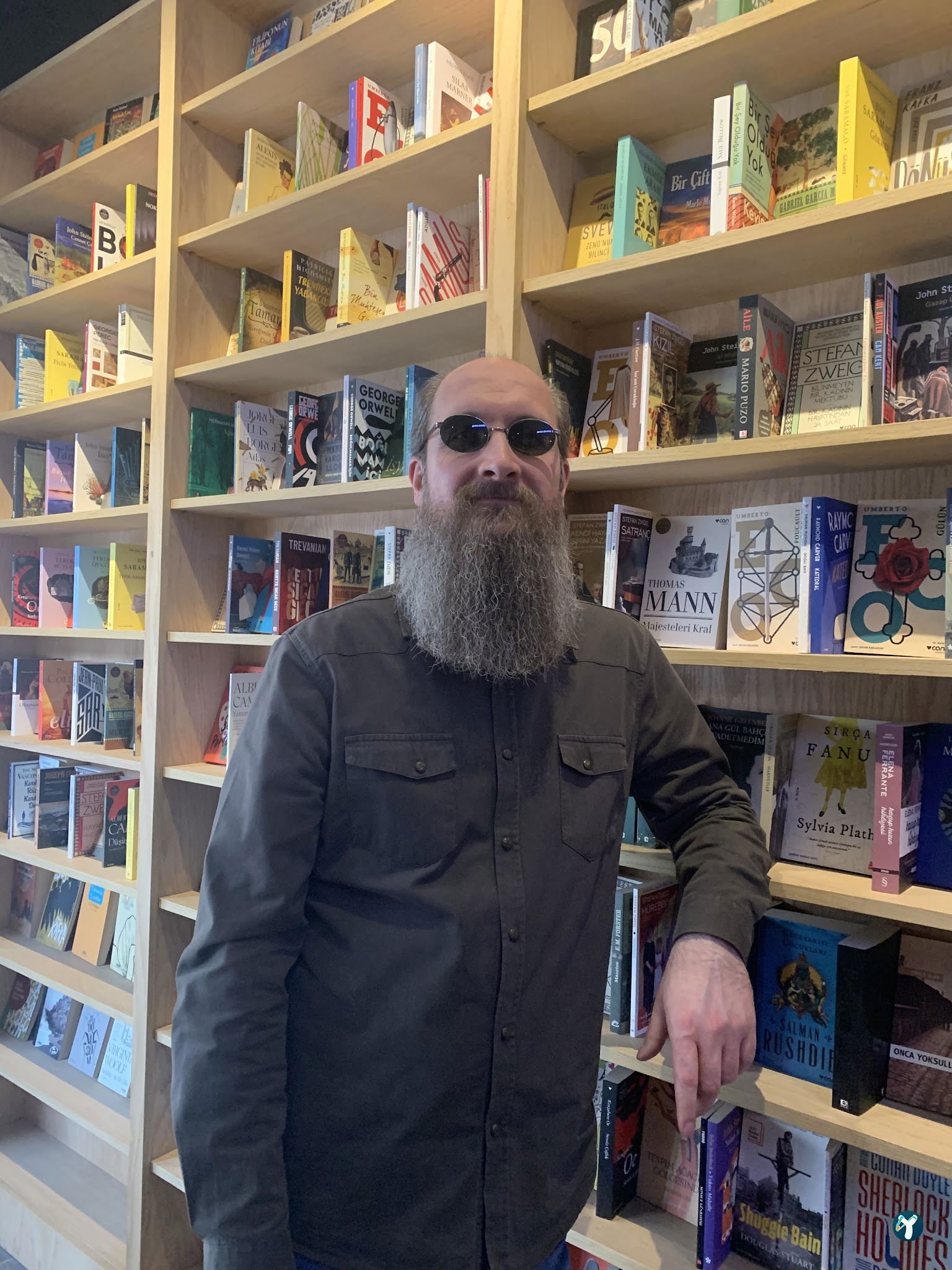 Books & Coffee Yeldeğirmeni