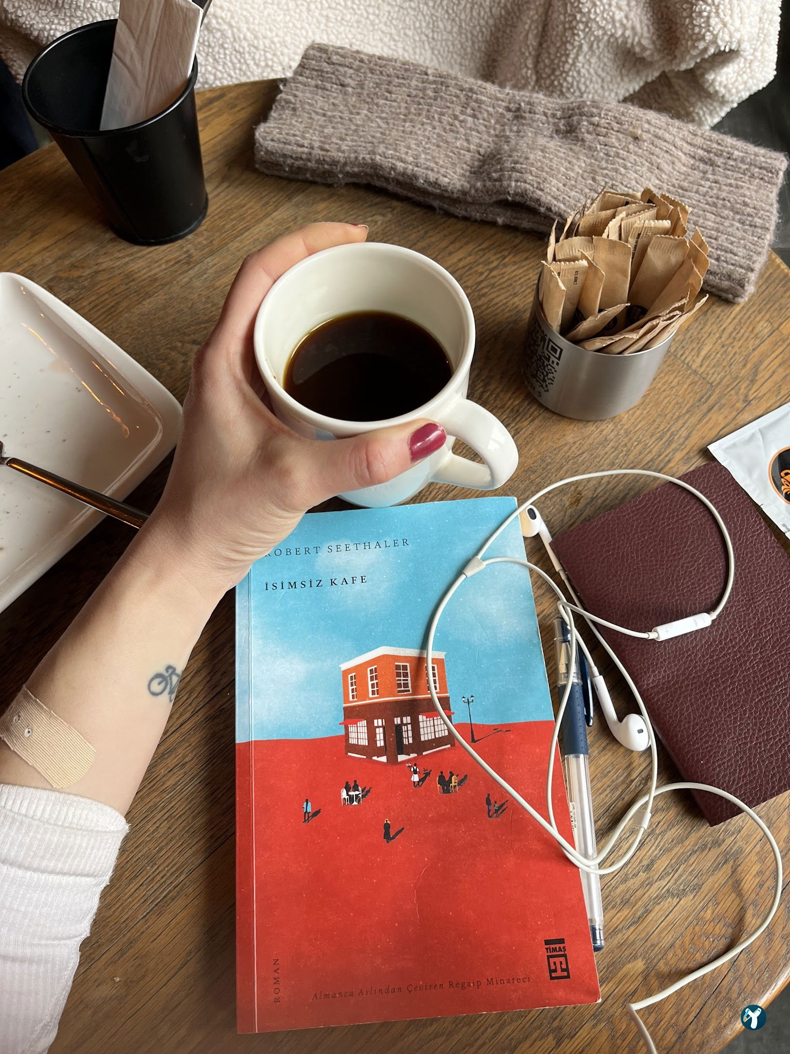 Books & Coffee Yeldeğirmeni