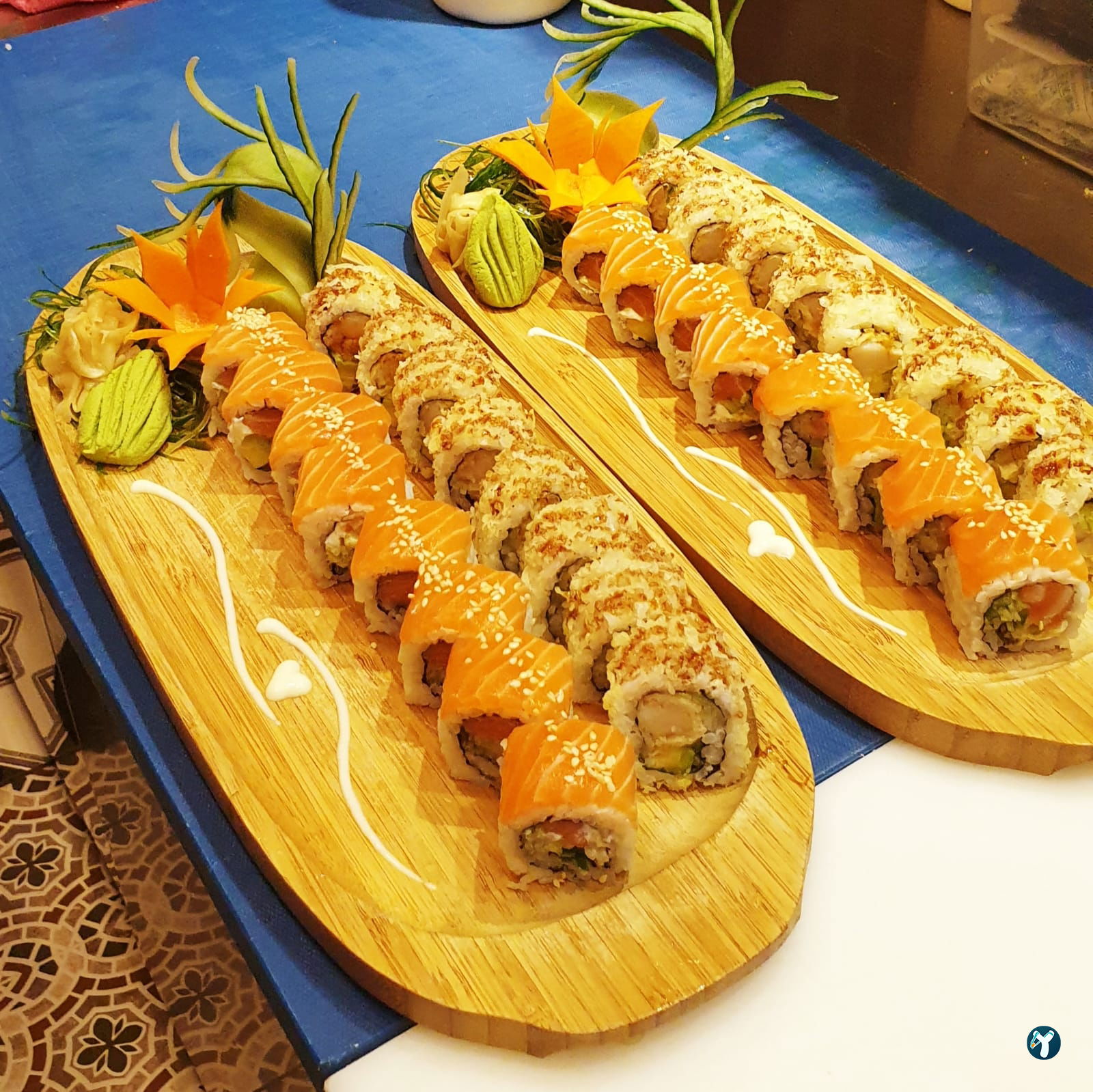 Ni̇wa Chinese & Sushi