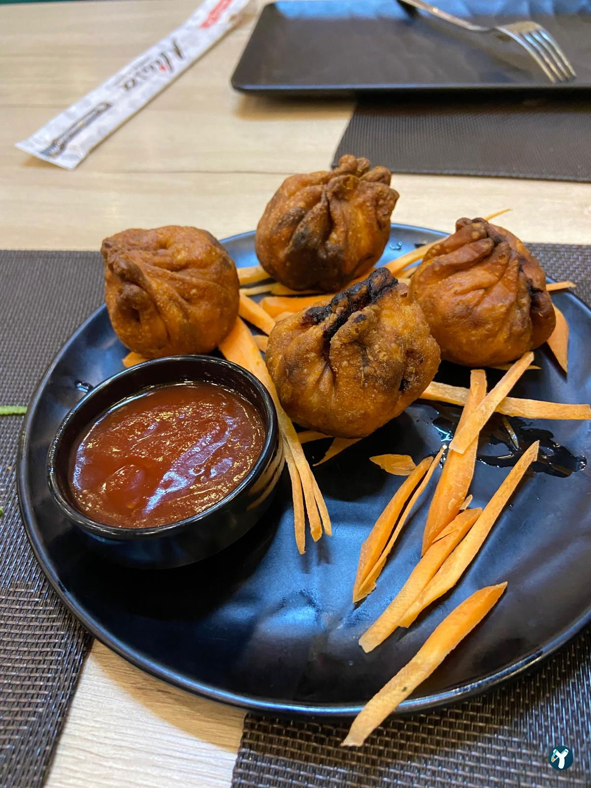 Ni̇wa Chinese & Sushi
