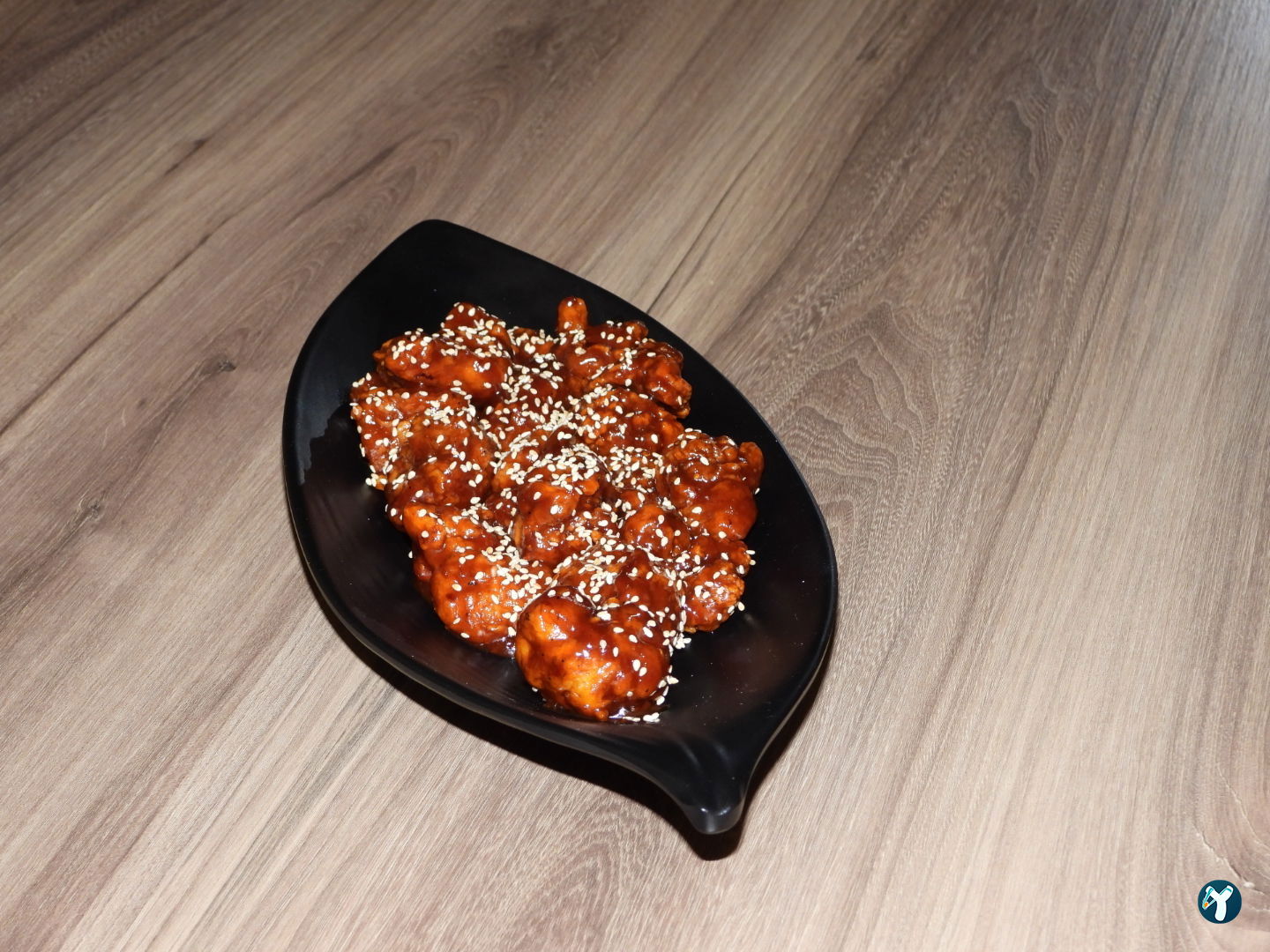 Ni̇wa Chinese & Sushi