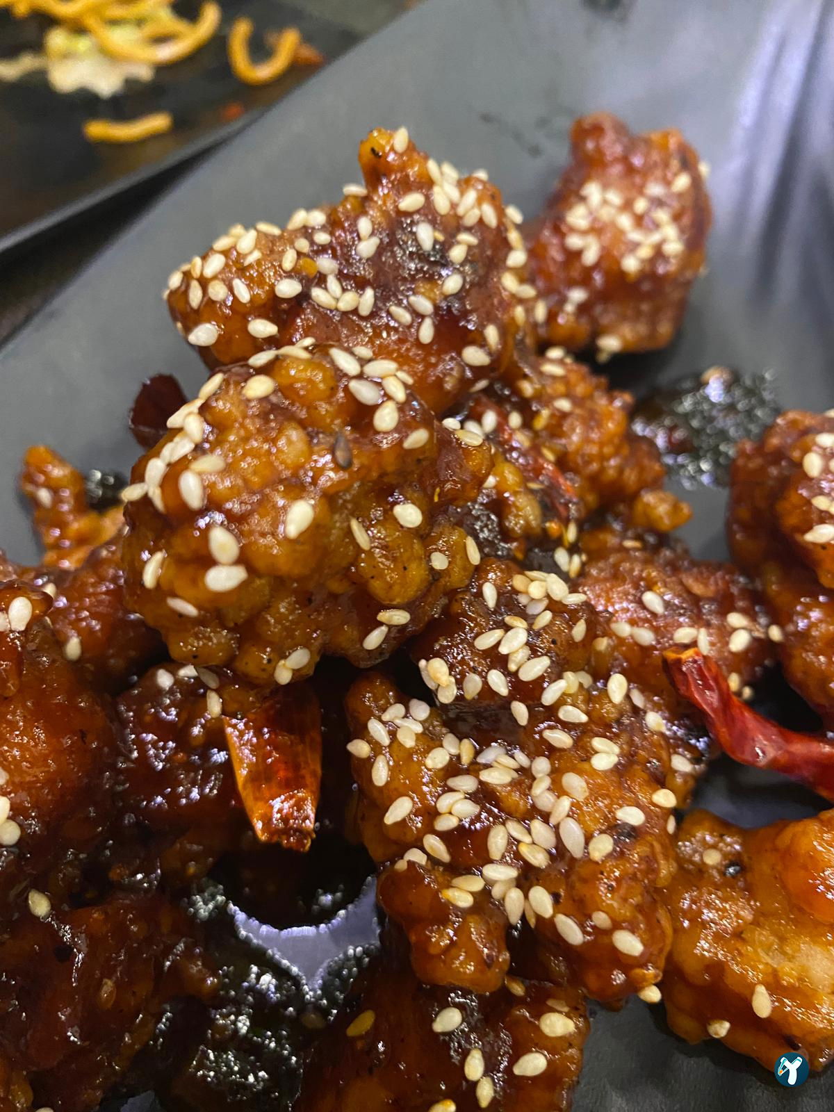 Ni̇wa Chinese & Sushi