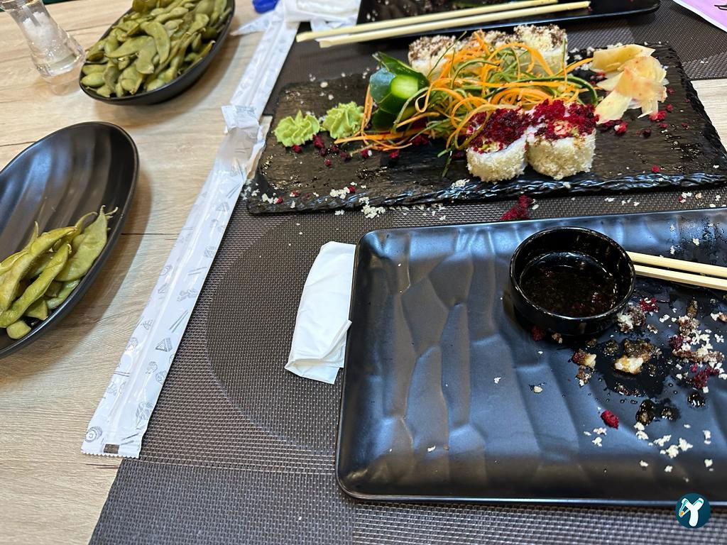 Ni̇wa Chinese & Sushi