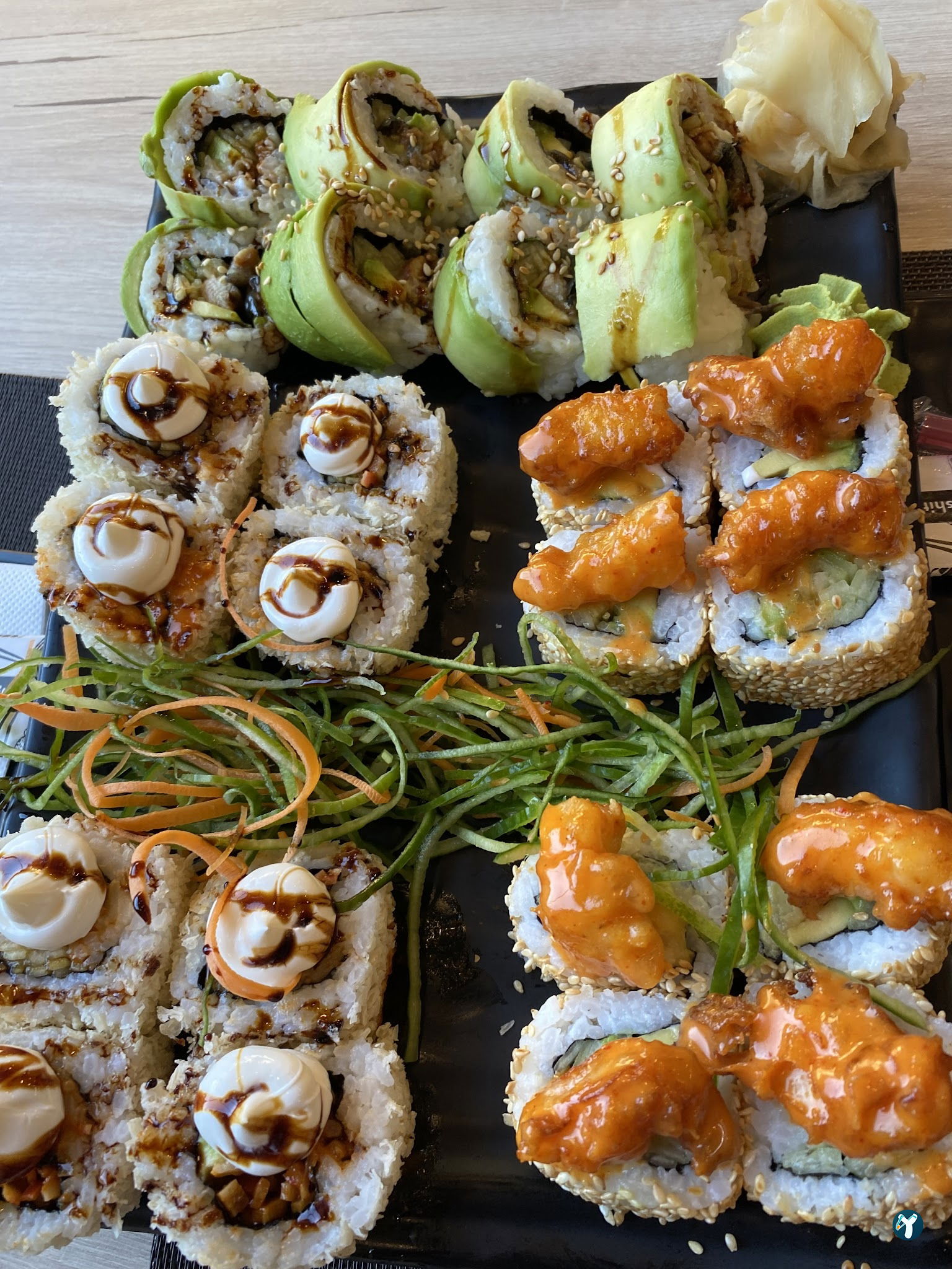 Ni̇wa Chinese & Sushi