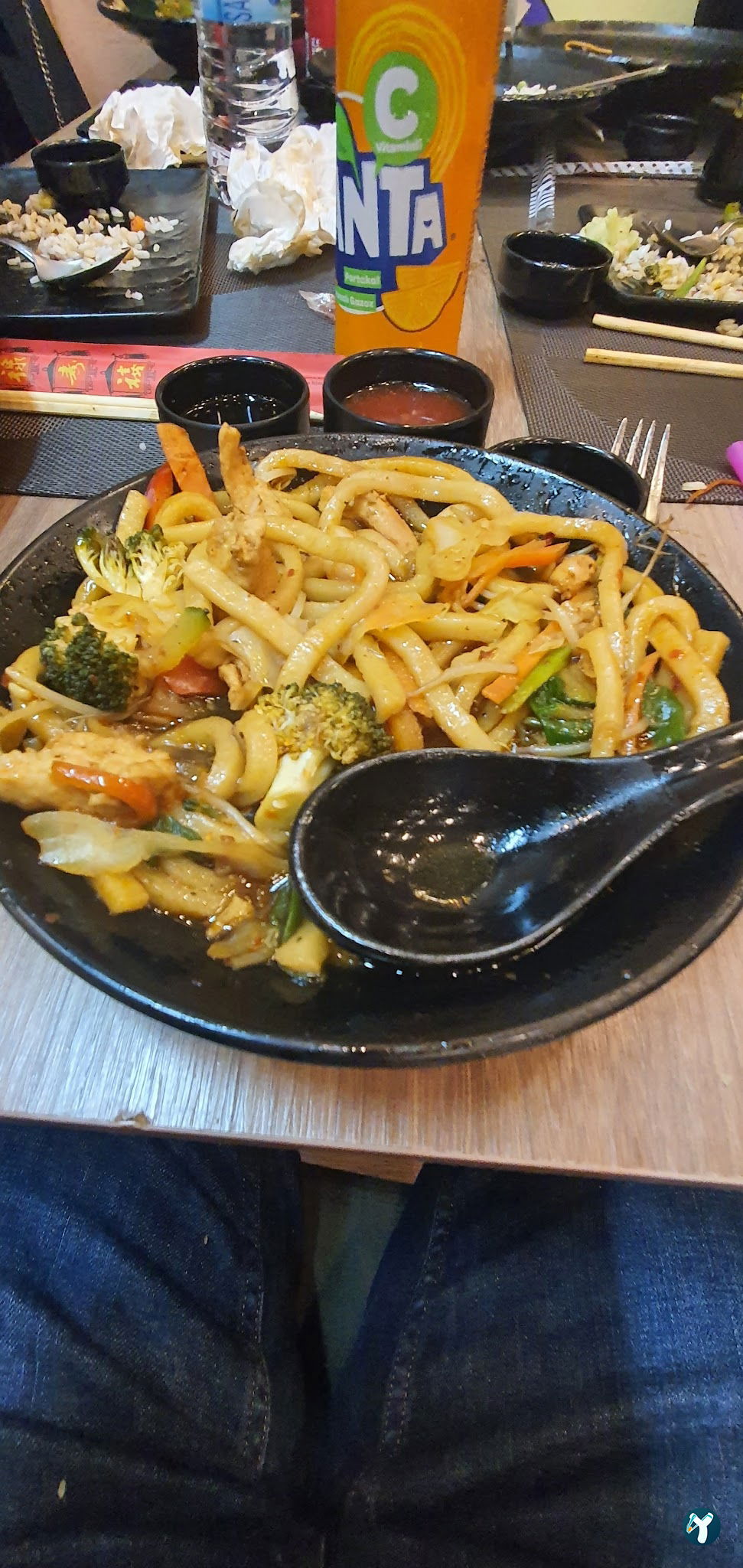 Ni̇wa Chinese & Sushi