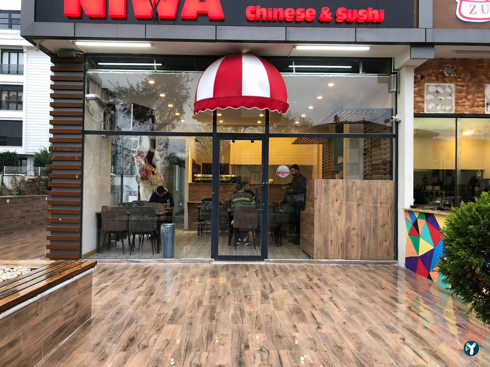 Ni̇wa Chinese & Sushi