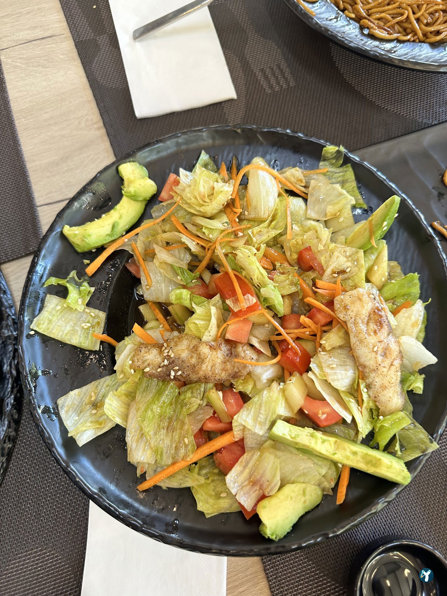 Ni̇wa Chinese & Sushi