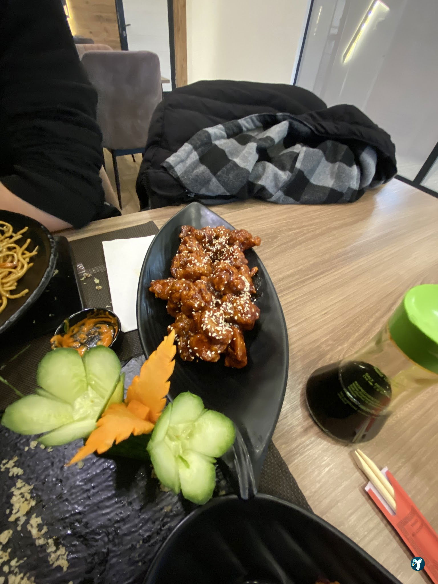 Ni̇wa Chinese & Sushi
