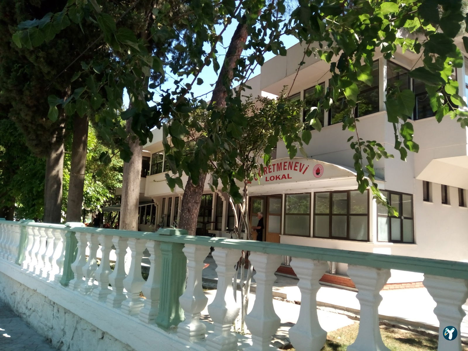 Öğretmenevi Çay Behçesi