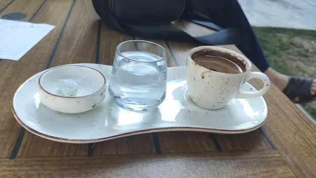 Öğretmenevi Çay Behçesi resimleri