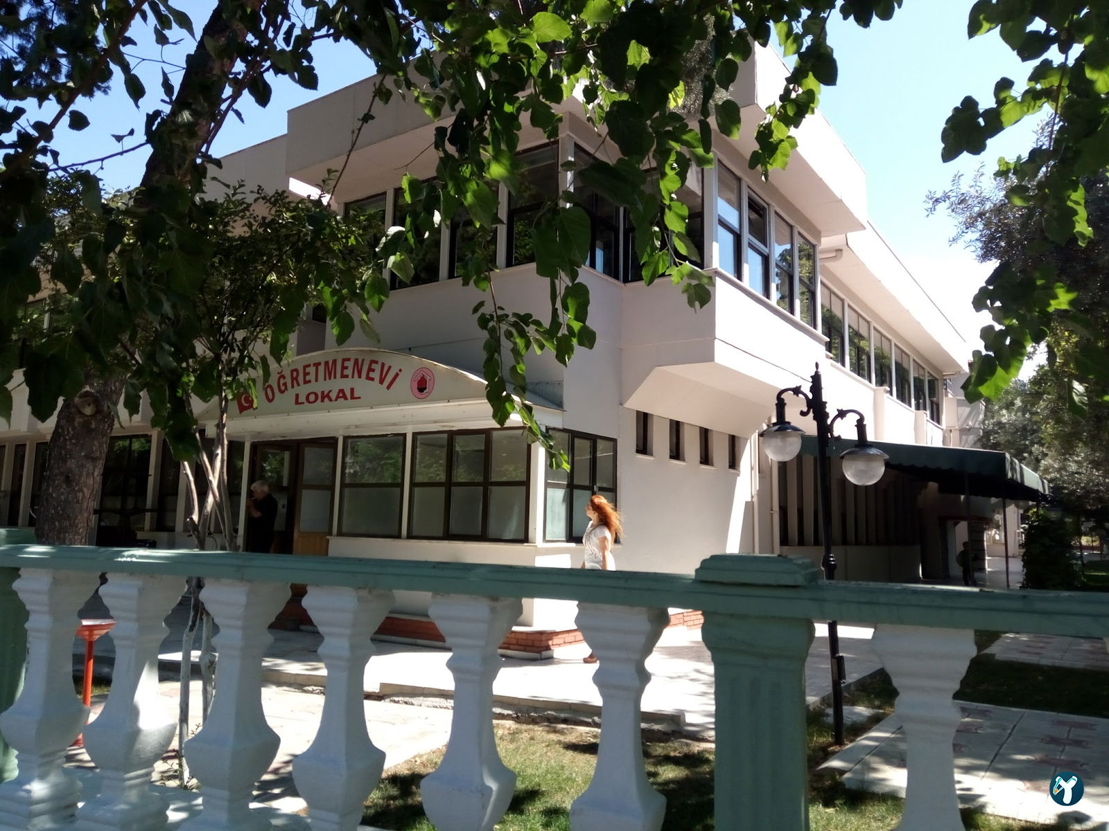 Öğretmenevi Çay Behçesi