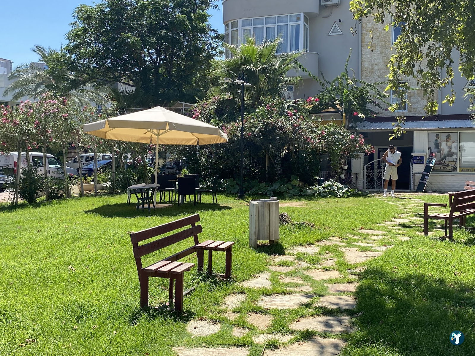 Sarı Demlik Kahvaltı
