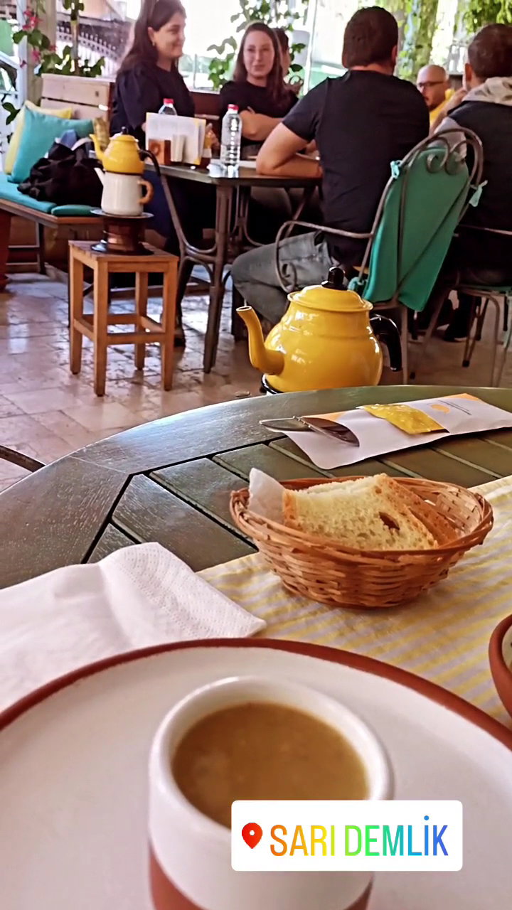 Sarı Demlik Kahvaltı