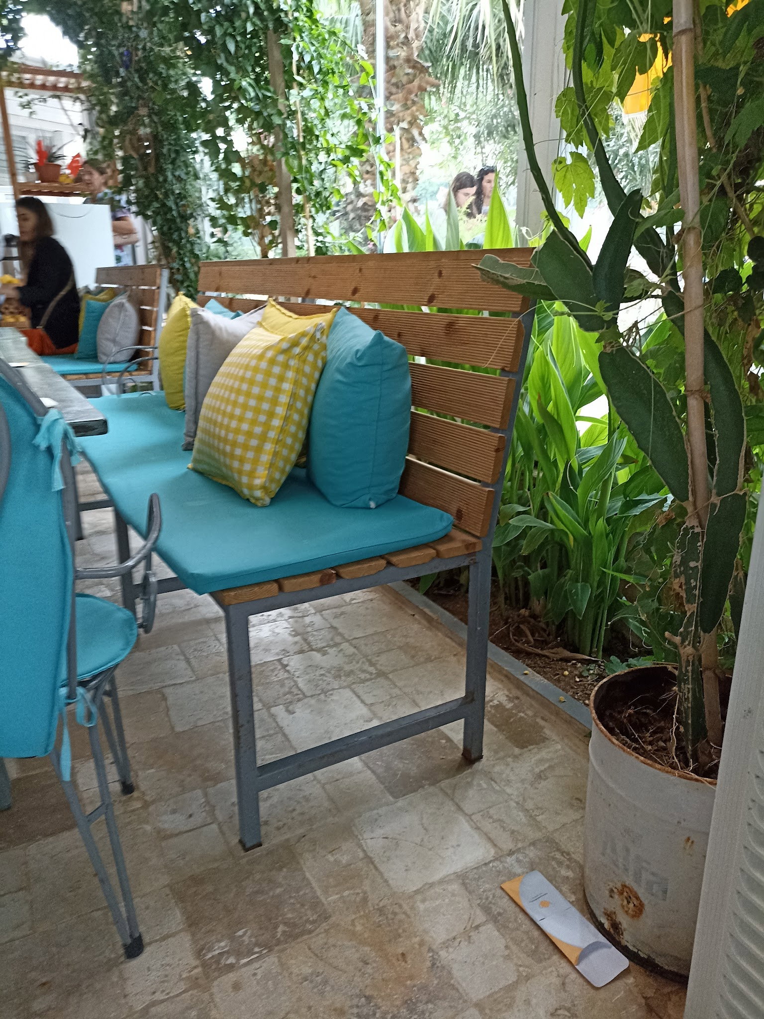 Sarı Demlik Kahvaltı