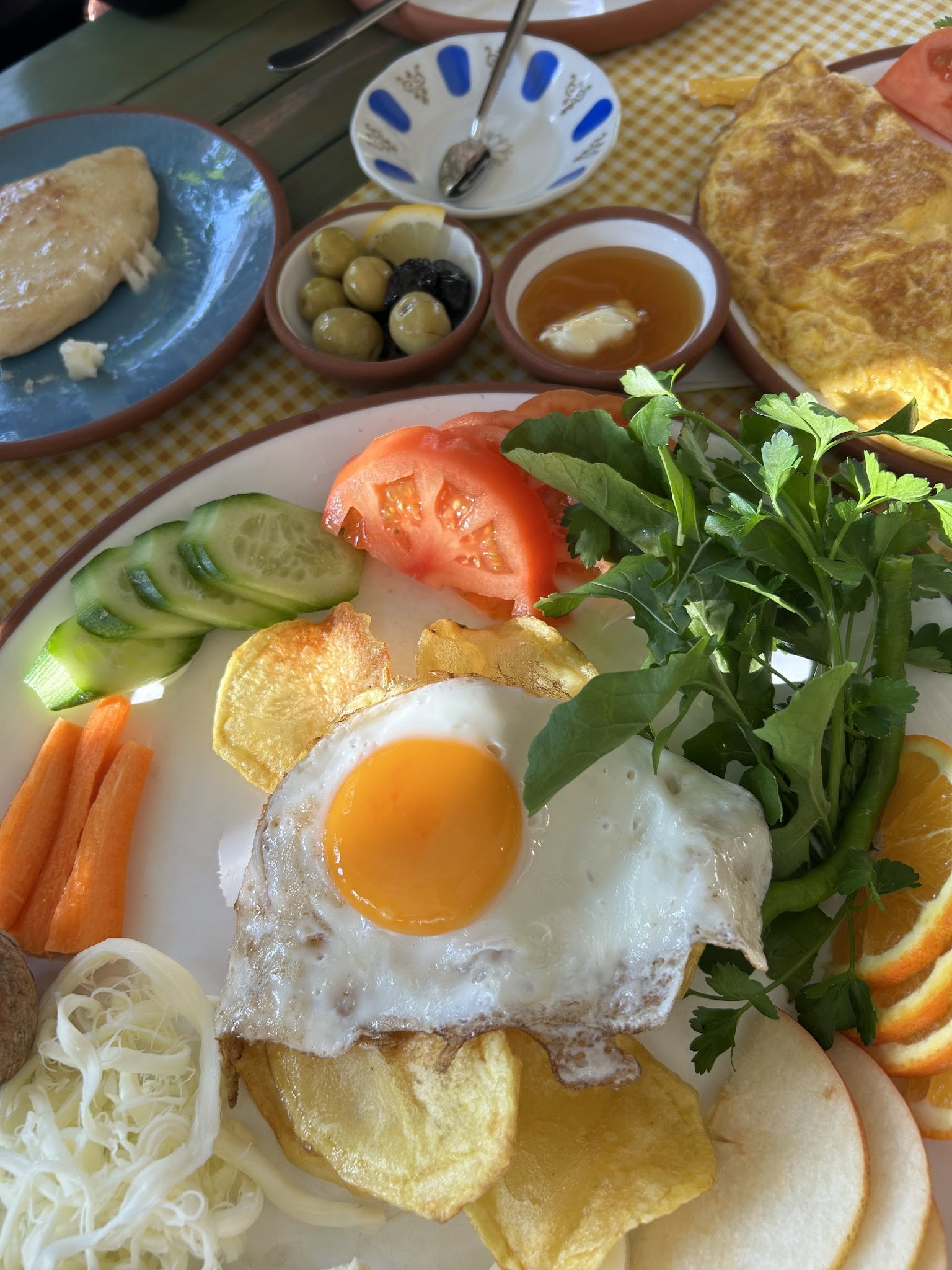 Sarı Demlik Kahvaltı